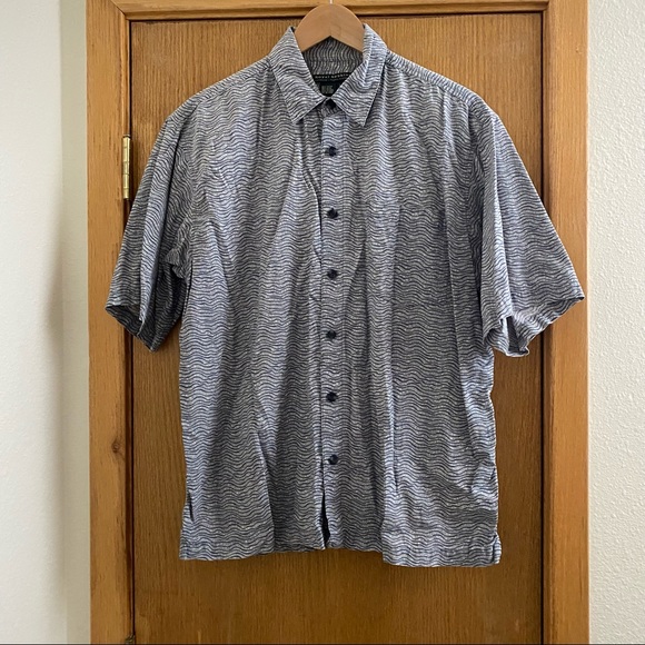 ROYAL ROBBINS • Short Sleeve Button Down Shirt - L - Picture 5 of 15